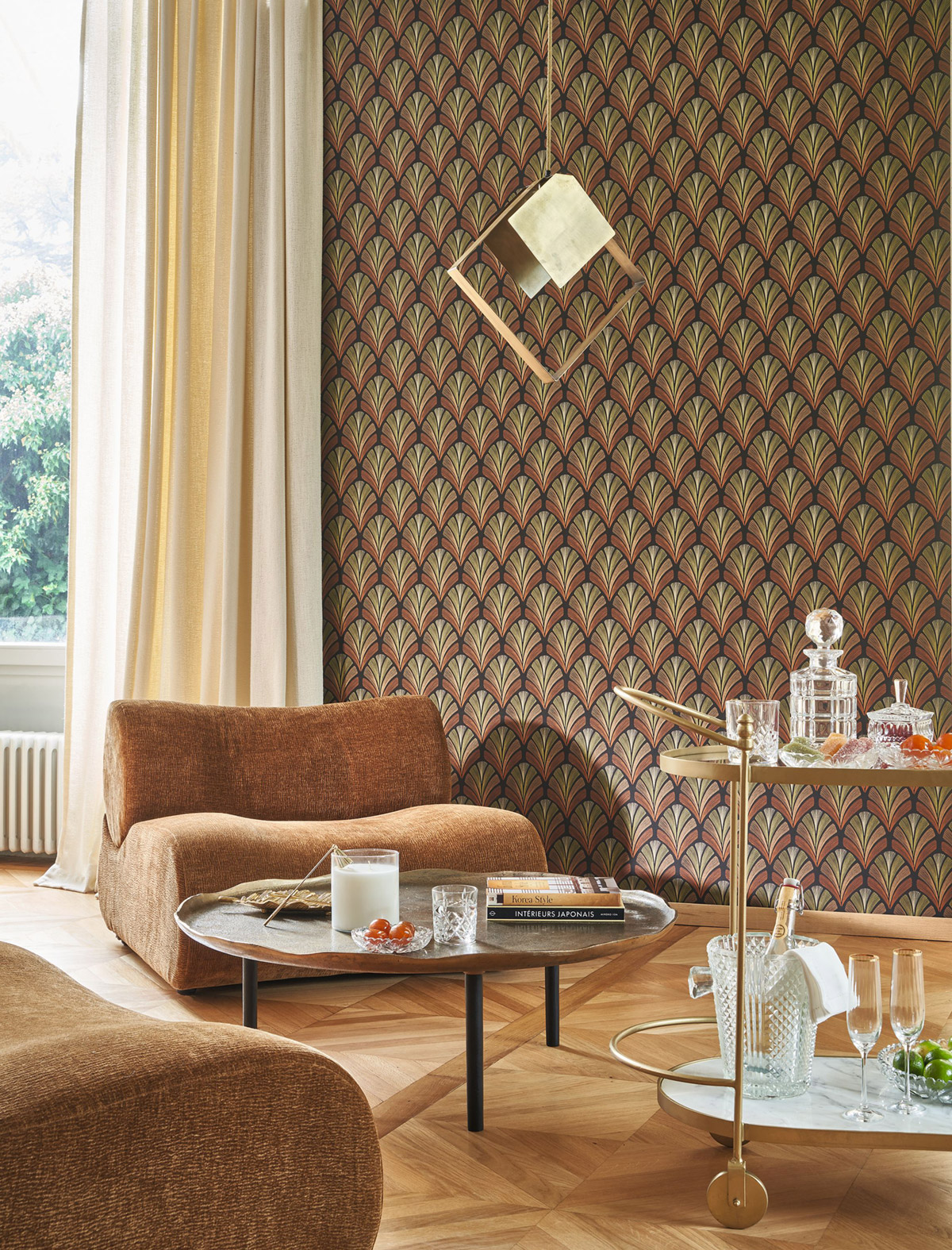 Papier peint Palme Art Déco Folies St James terracotta irisé - Années Folles de Casadéco | Réf. ANFO201053215