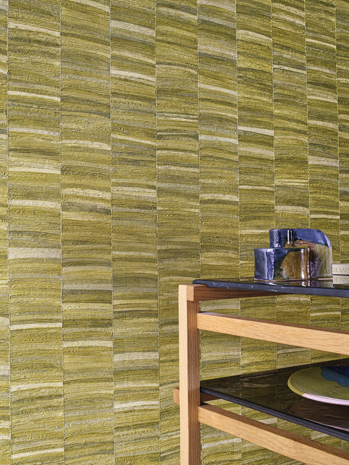Papier peint Texture Brute Stylosa vert olive - Nature Précieuse de Casamance AMB2| Réf. CAS-76501528