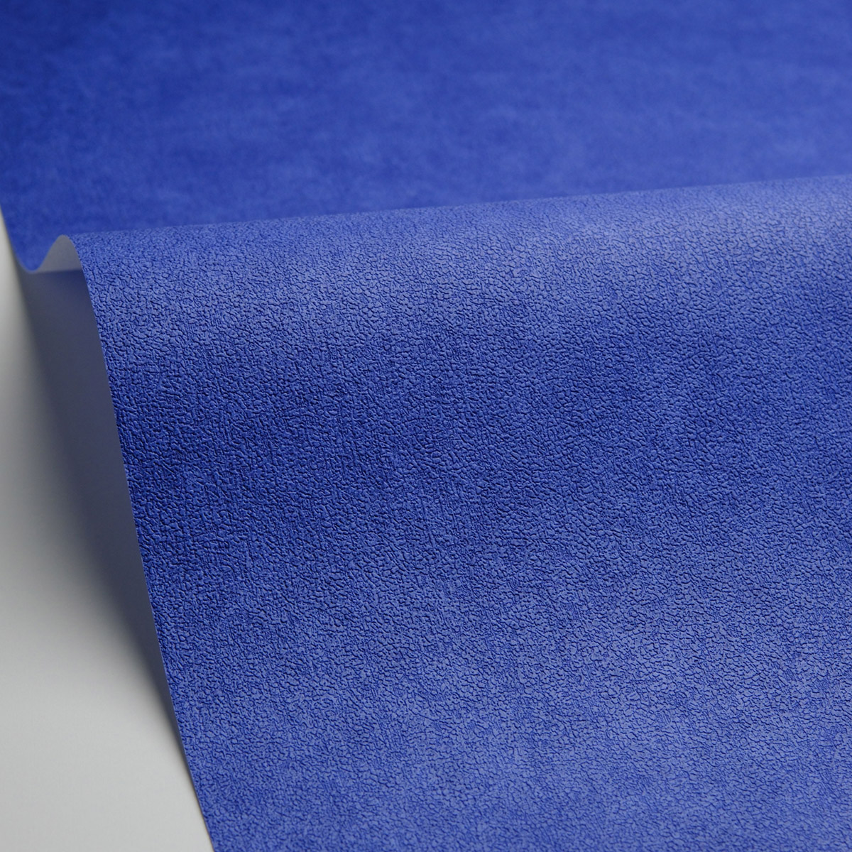 Papier peint Uni Terre Cuite bleu indigo - Céramique de Casélio AMB3| Réf. CER105246544