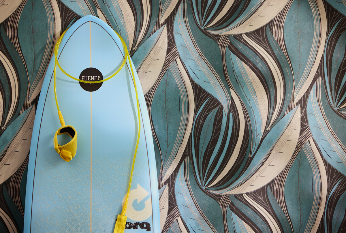 Papier peint Feuille Vague bleu paon argenté - Metropolitan Stories 4 Hot Spots d'A.S. Création AMB2| Réf. AS-786552