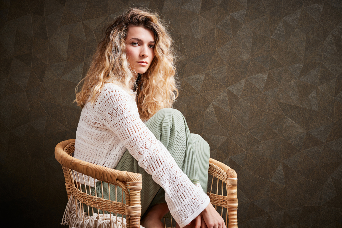 Papier peint Triangle Texture Bali ébène - Metropolitan Stories 3 d'A.S. Création AMB3 |  Réf. AS-391294