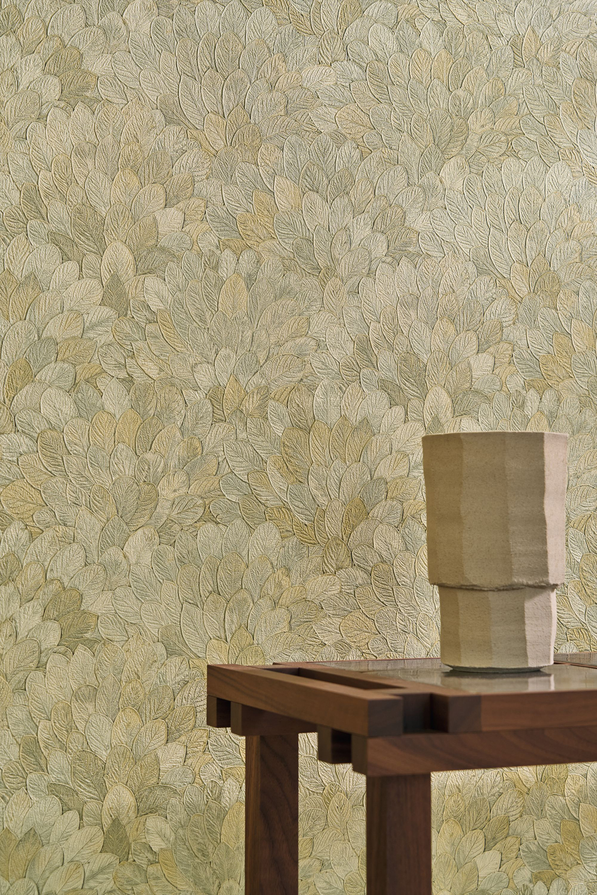 Papier peint Feuille Feijoa vert camomille - Modernismo de Casamance AMB2 | Réf. CAS-76841120