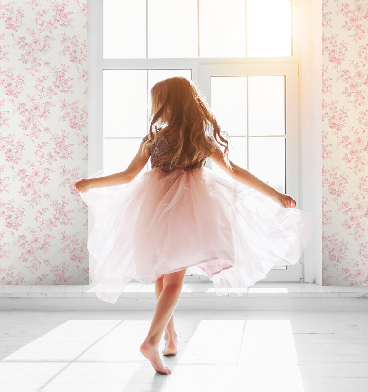 Papier peint Roses Pivoines Fleurs rose - Alice et Rose de Lutèce | Réf. LTC-VI81701