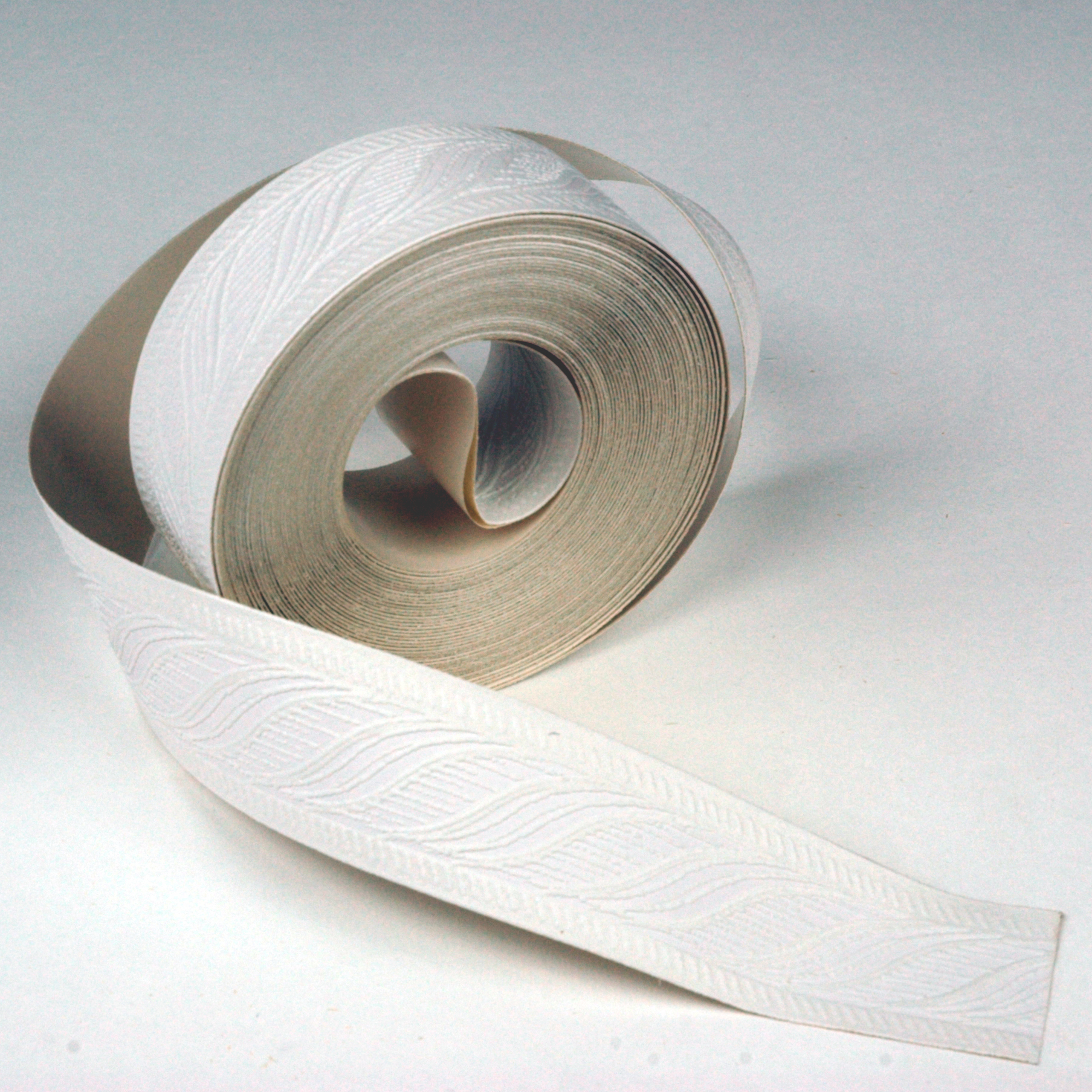 Galon ondulations blanches - Collection Bordures & Galons de Montecolino