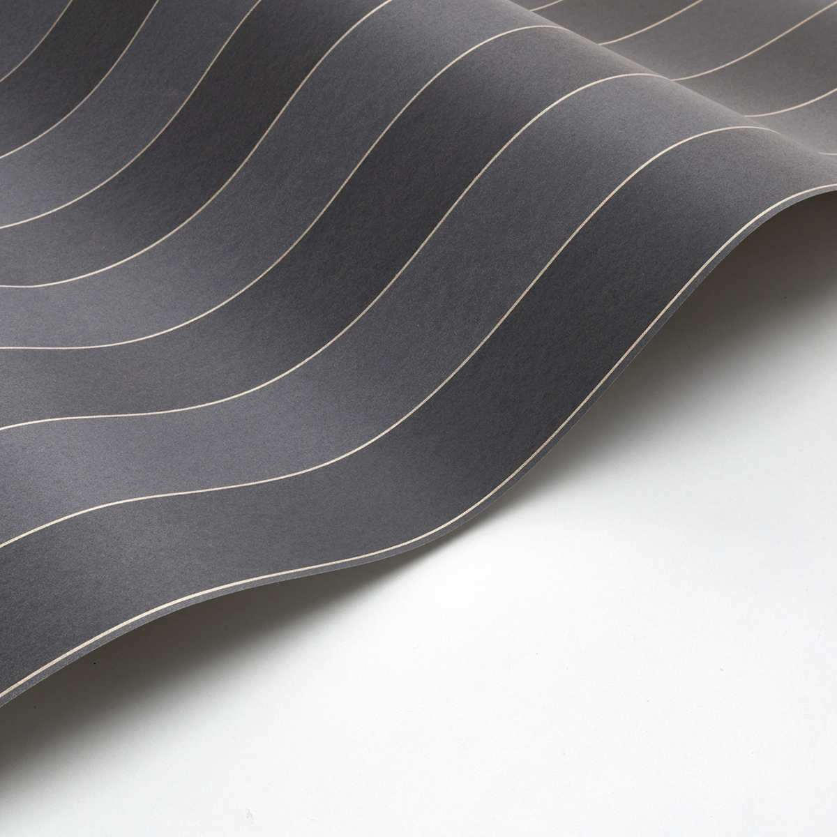 Papier peint Rayure Chic Louise noir doré - Les Rayures de Casadéco | Réf. RAYS28889927