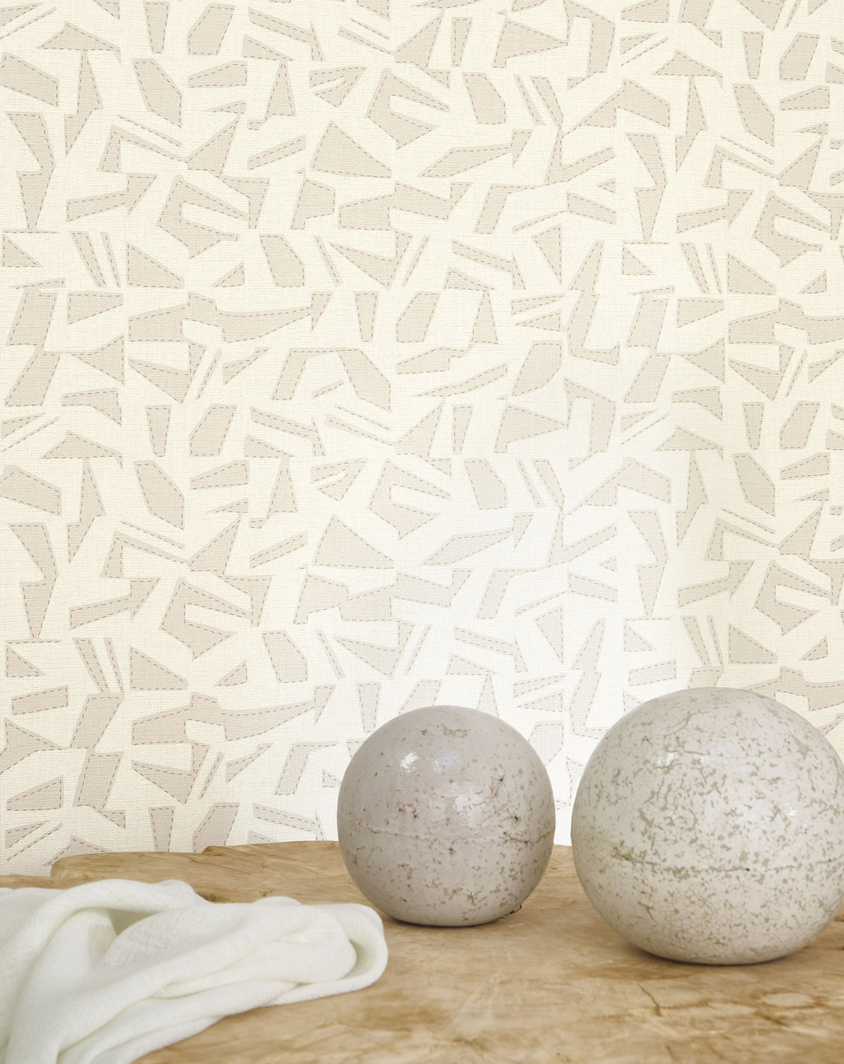 Papier peint Graphique Textile Sanara grège doré - Matera de Casadéco AMB2| Réf. MATA201151212