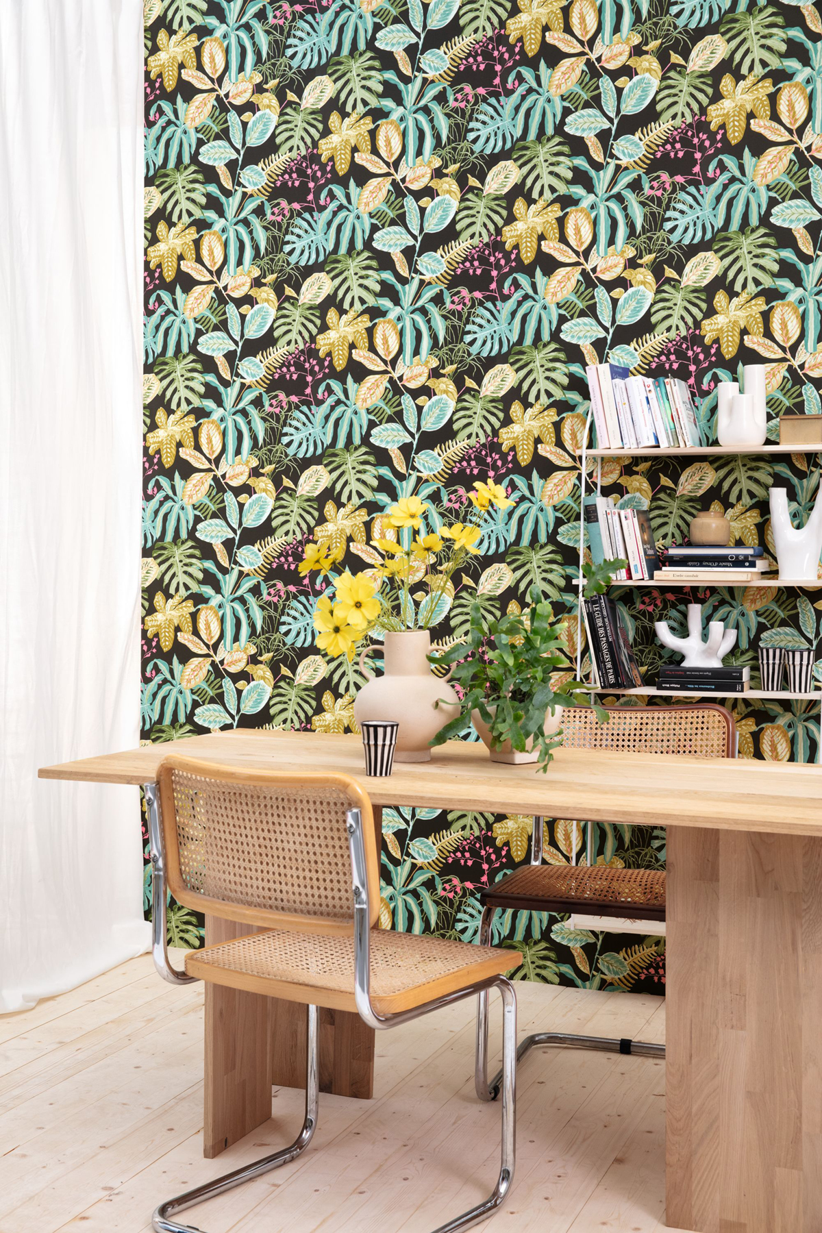 Papier peint Tropical Manaus noir multicouleurs - Green & Co de Casélio | Réf. GCO103897941