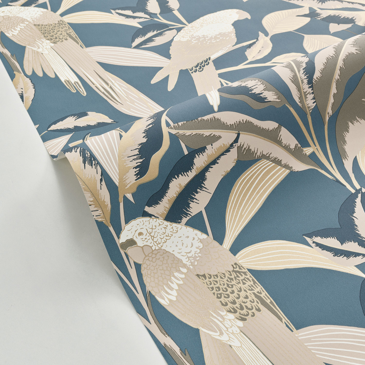 Papier peint Jungle Perroquet Gary bleu paon doré - Golden Age de Casélio AMBV | Réf. GAG103796231
