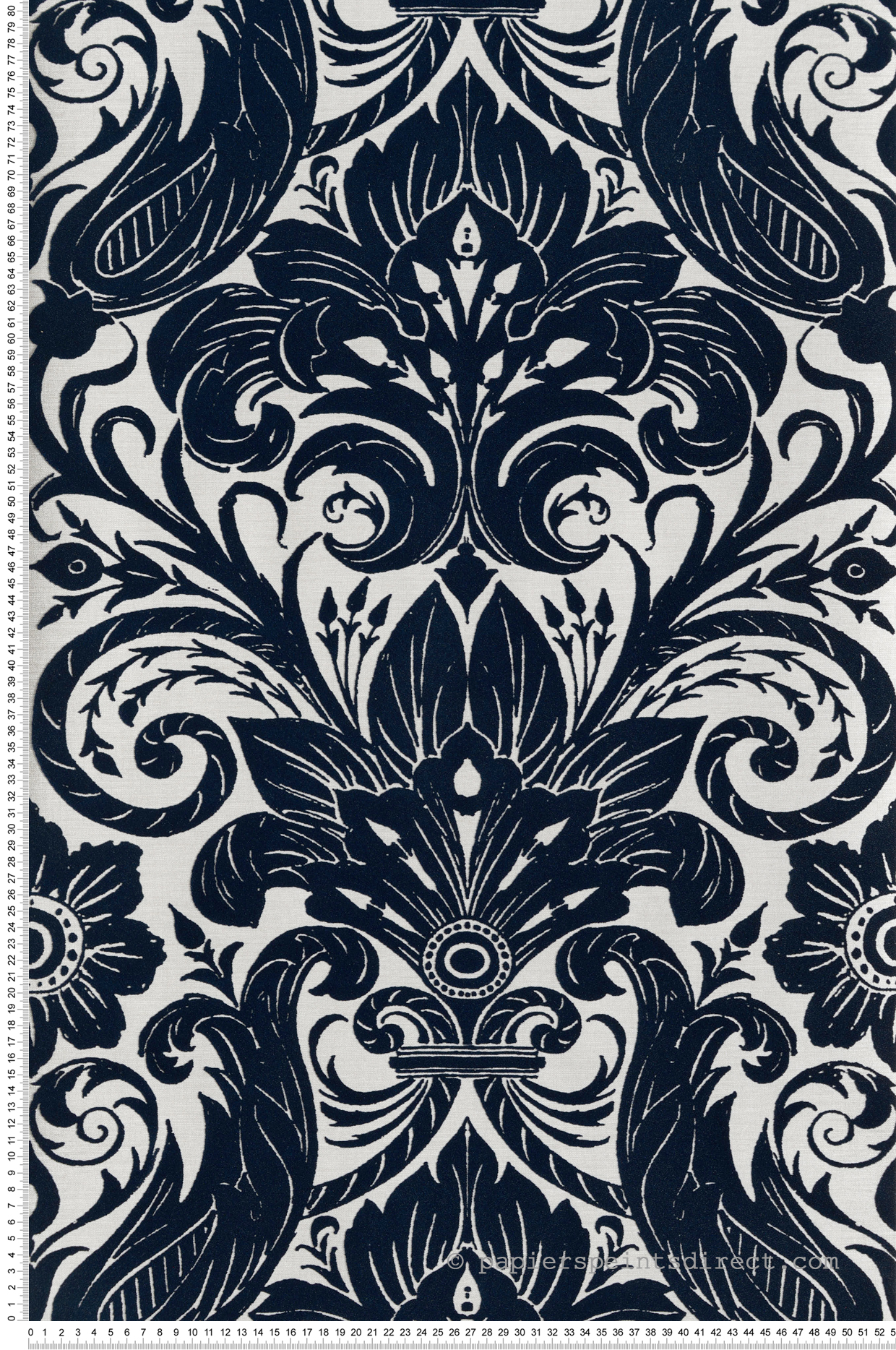 Papier peint Médaillon Floral Velours bleu nuit - The Wall Llewelyn-Bowen de Lutèce | Réf. LTC-LB25167