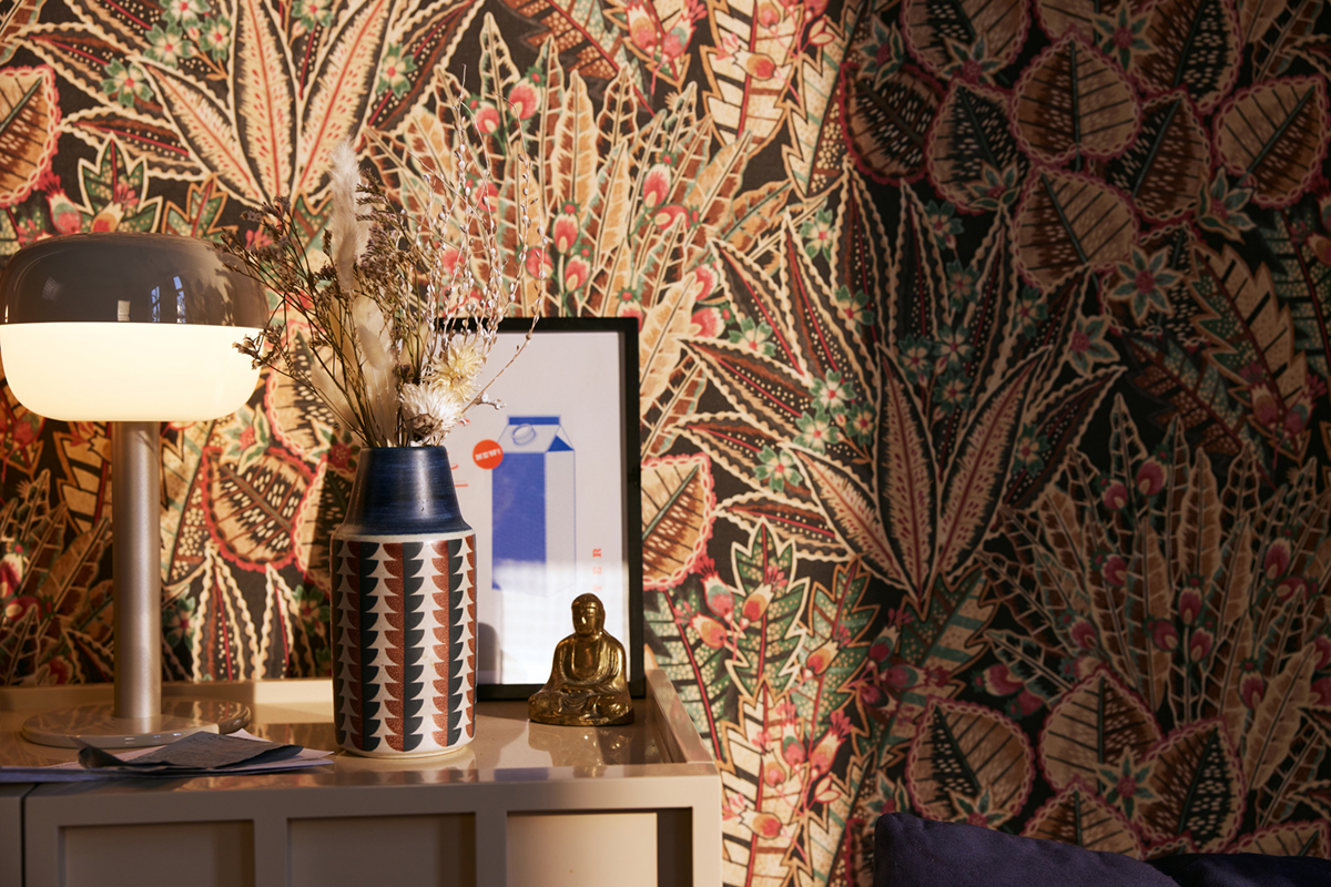 Papier peint Fleurs Feuilles Dessin rouge noir - Stories of Life d'A.S. Création AMB2 | Réf. AS-396531