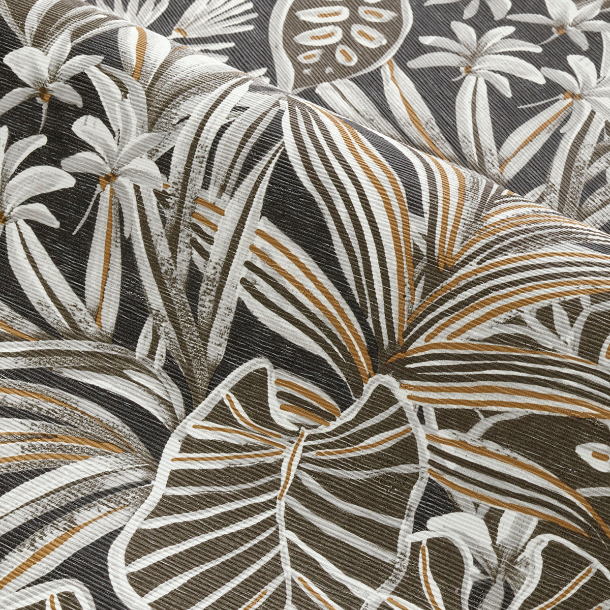 Papier peint Jungle Madhuca noir - Golfe du Bengale de Casamance AMBV | Réf. CAS-75950916