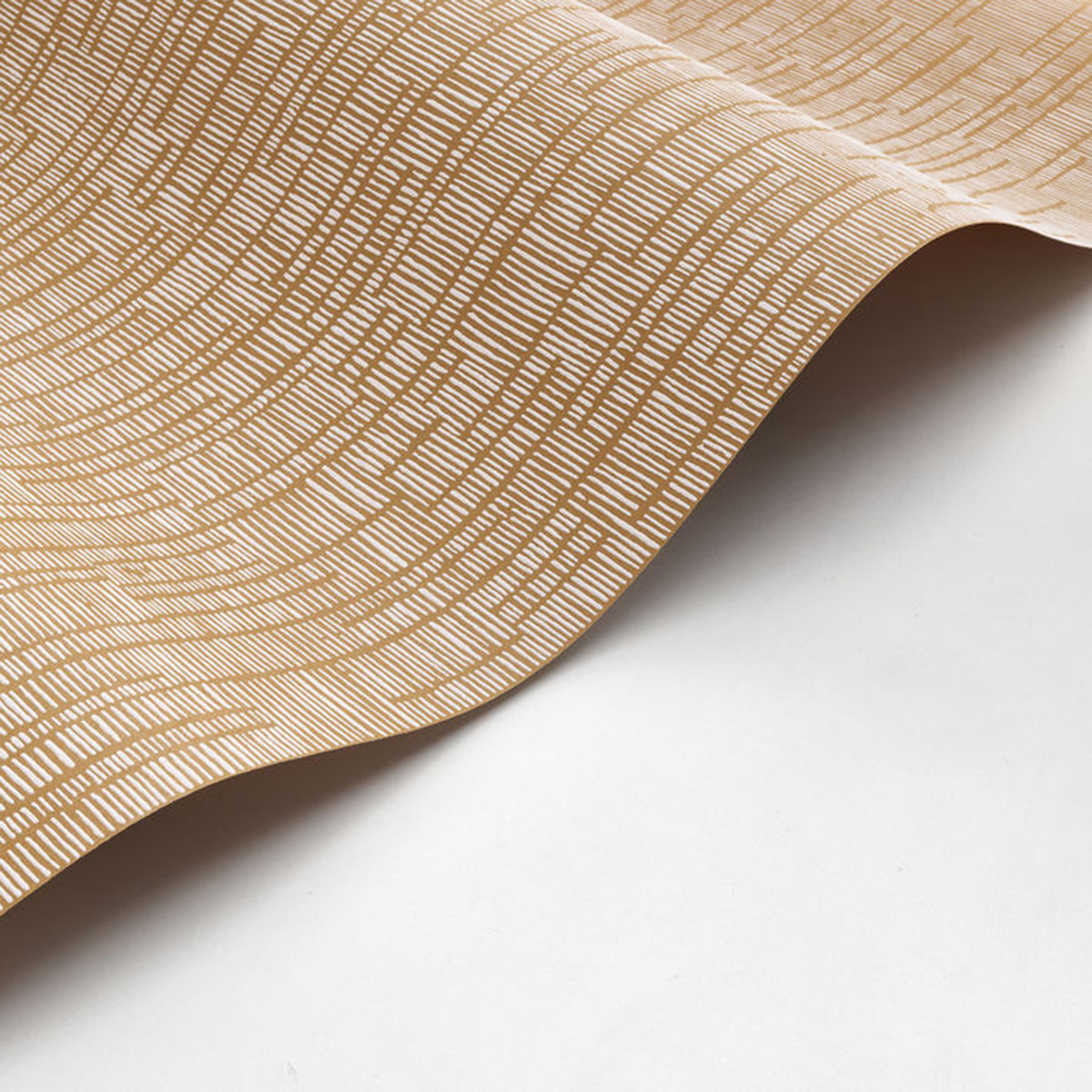 Papier peint Graphique Linéaire Capri camel - Rio de Casadéco AMB4| Réf. RIOC87442100