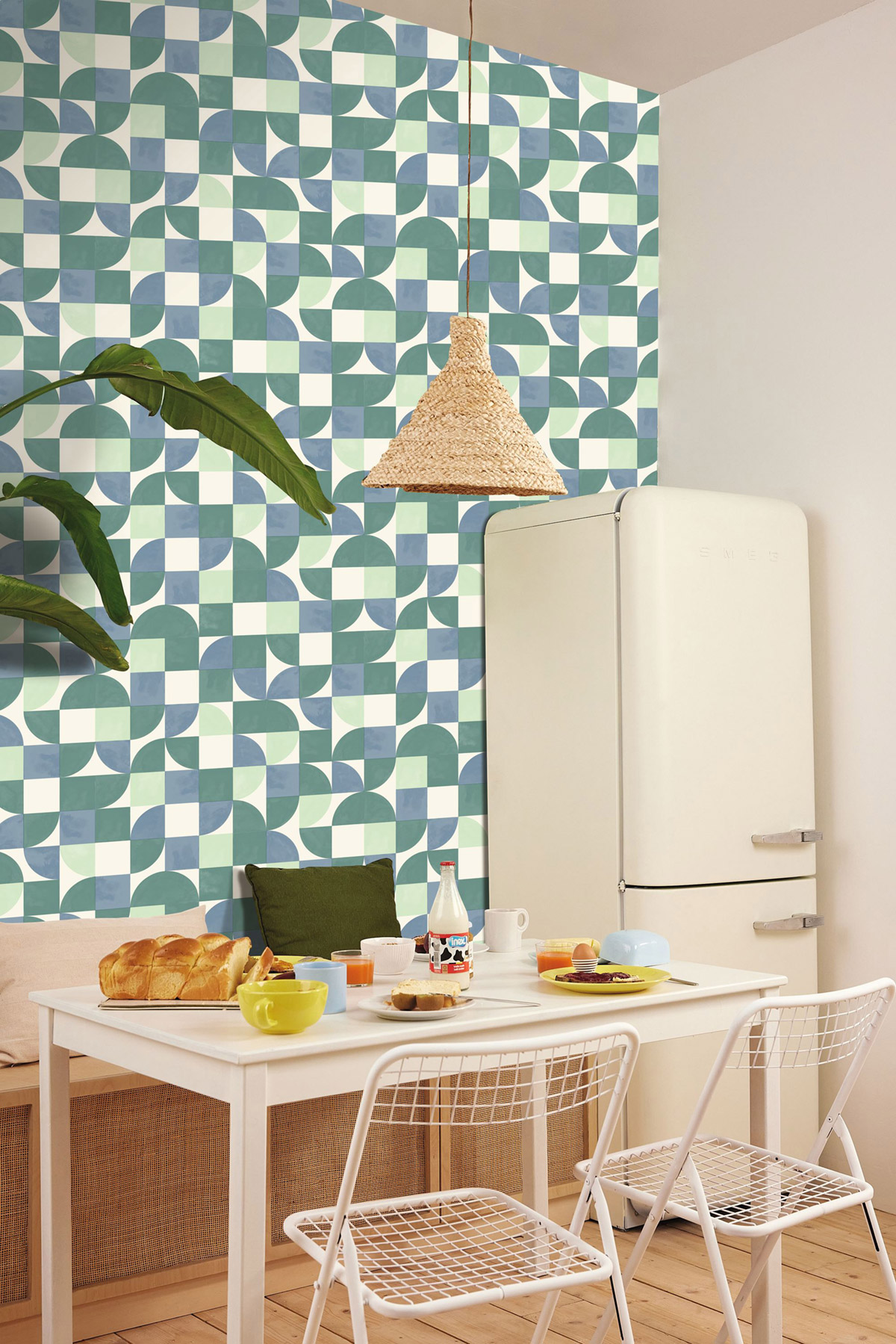 Papier peint Forme Rétro Happiness bleu vert - Green Life 2 de Casélio | Réf. GNL2105360690