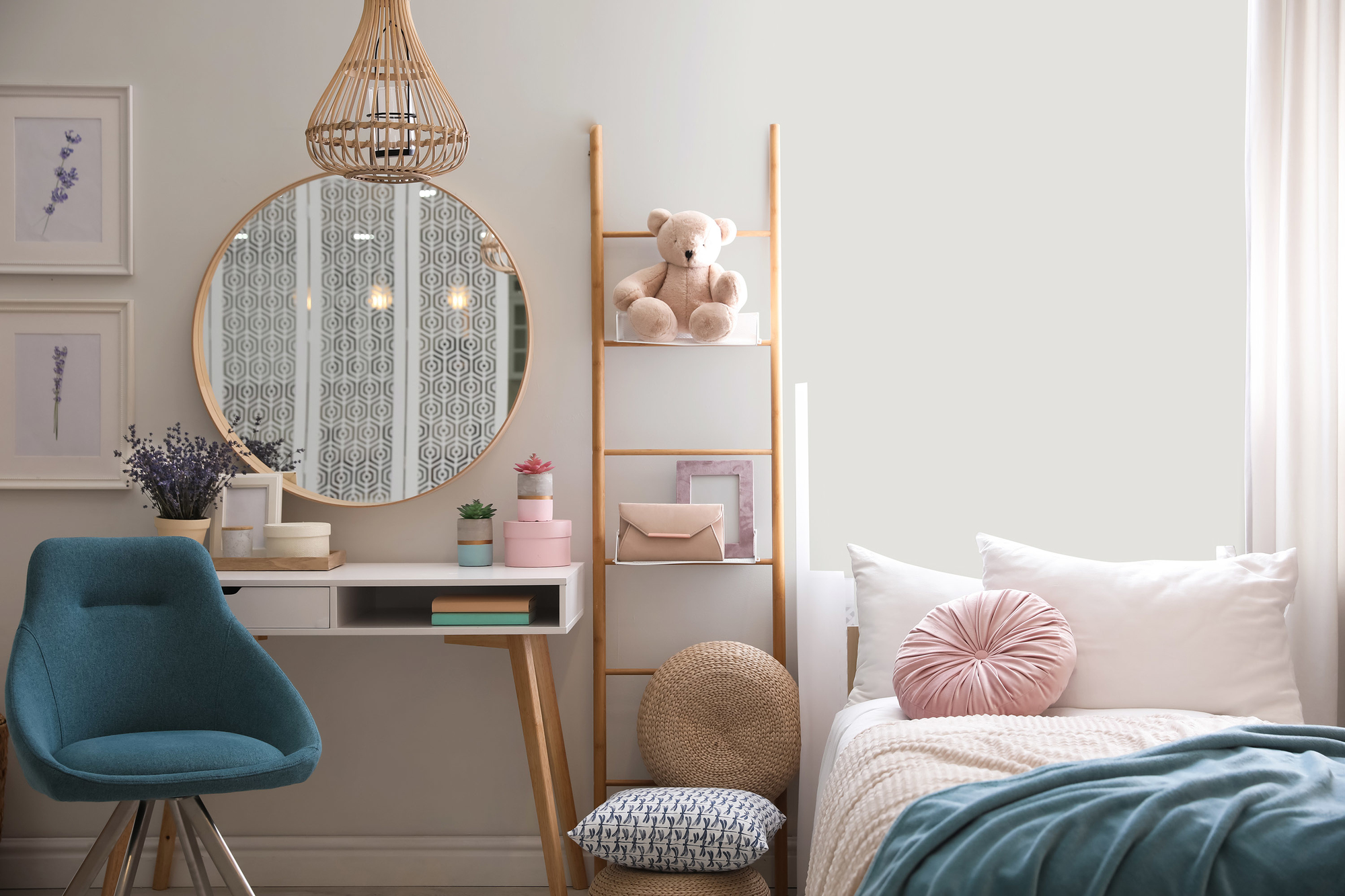 Photo numéro 2 d'une pièce avec un mur peint avec la peinture  Puro crème creamy grey  - c1007