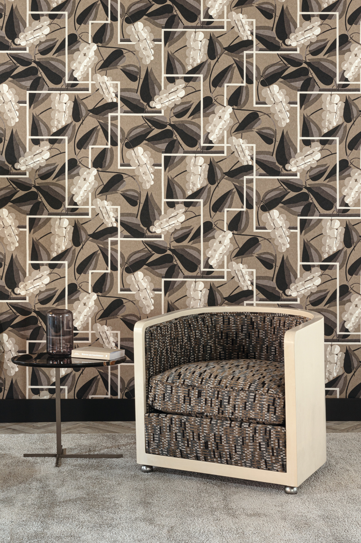 Papier peint Raisin Graphique Henry marron - Folies de Masureel | Réf. MAS-FOL304