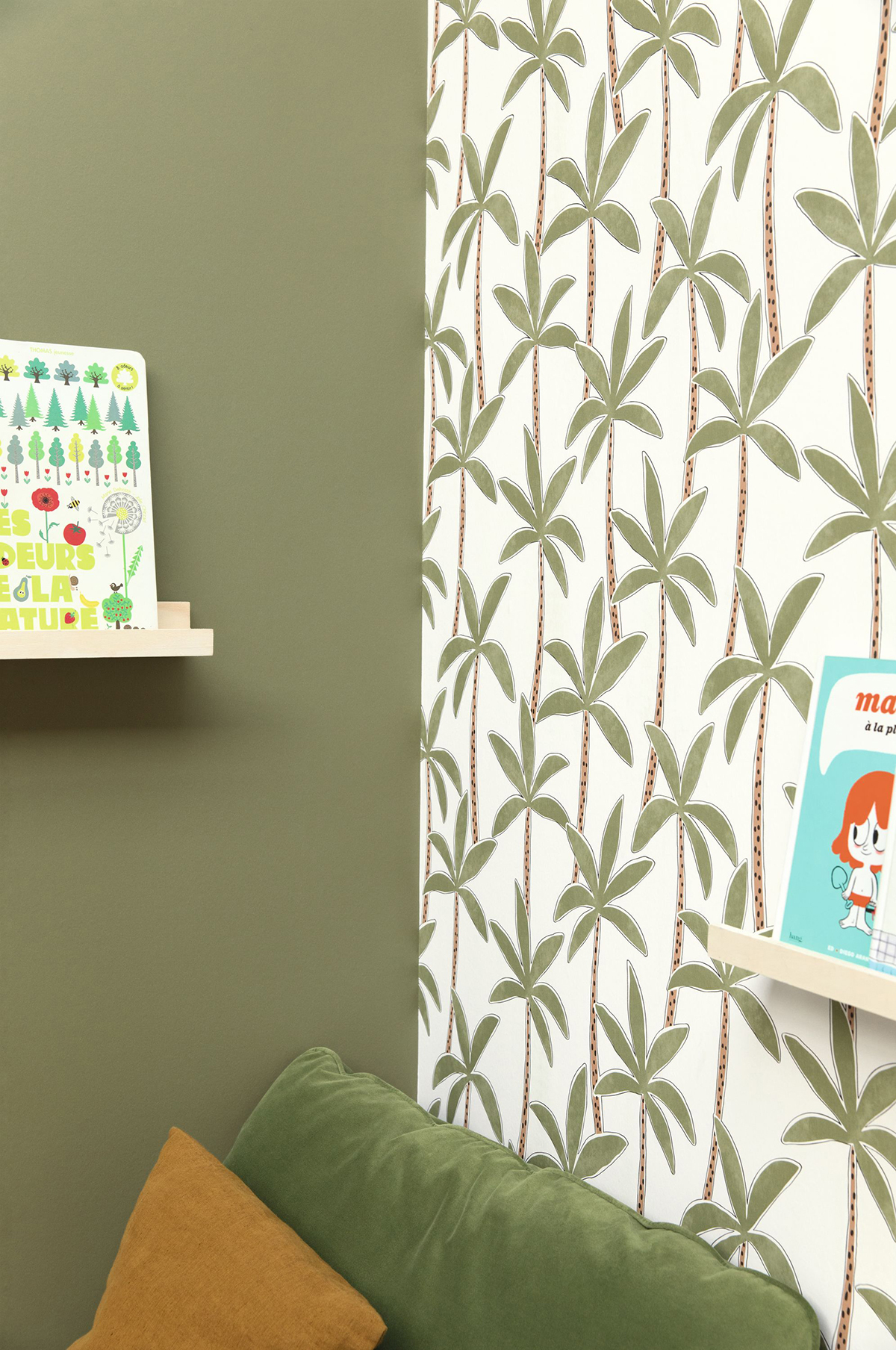 Papier peint Uni kaki - Autour du Monde de Casélio AMB2 | Réf. ADM69867417