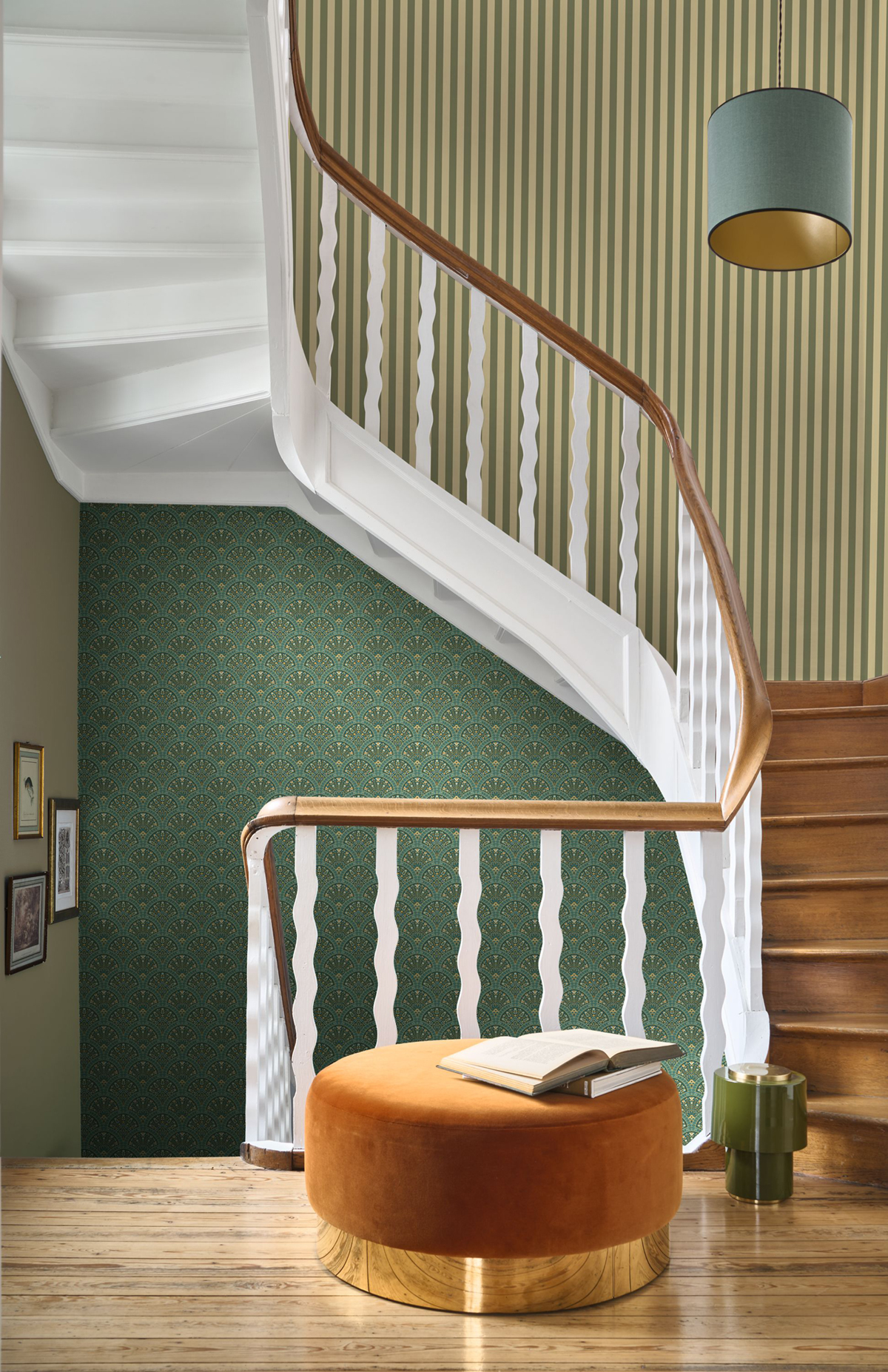 Papier peint Art Déco Wallace vert canopée irisé - Heritage de Casadéco | Réf. HETA201197433