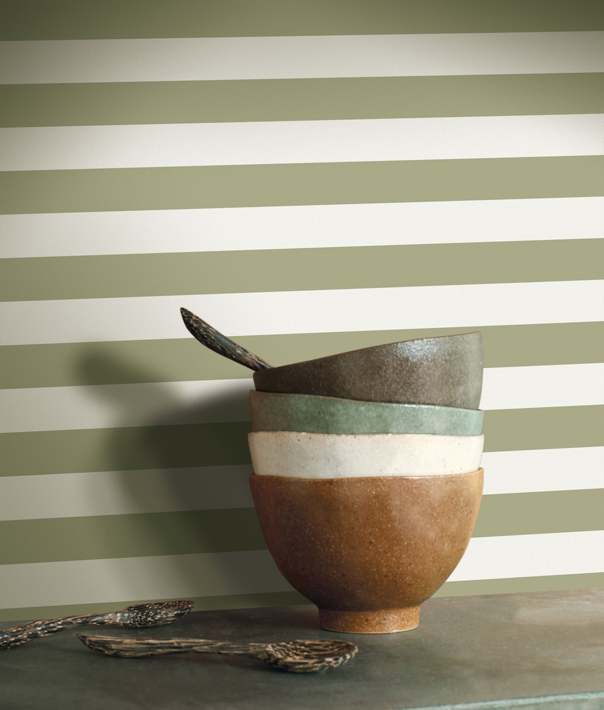 Papier peint Rayures Olympe vert olive - Les Rayures de Casadéco AMB2 | Réf. RAYS87437820