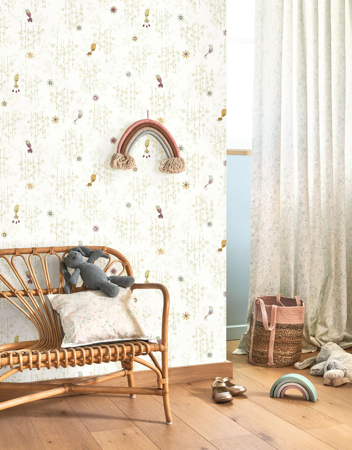 Papier peint Oiseau Fleur Tropical Birds vert amande - Once Upon A Time 2 de Casadéco | Réf. OUTD200787117