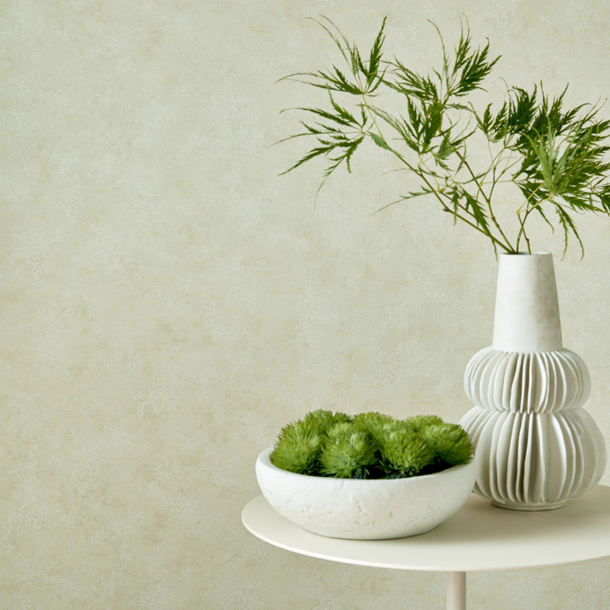 Papier peint Faux Uni Patine Henley beige - V&A Decorative Papers III d'Initiales | Réf. INI-2513-189-02