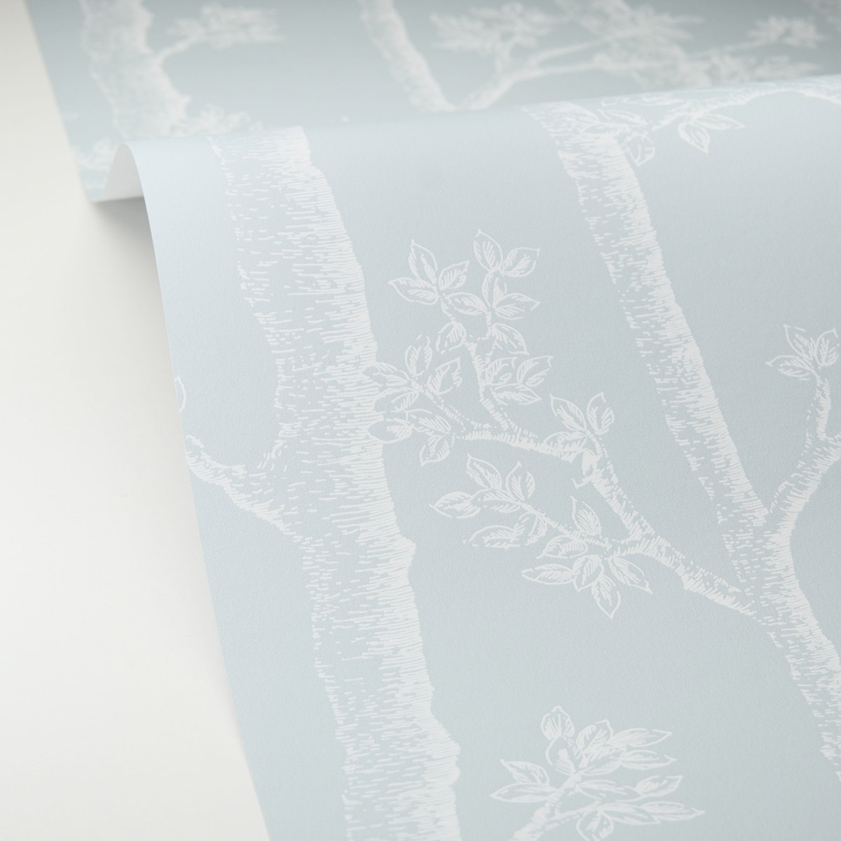 Papier peint Arbre Tronc Automne bleu d'eau - Balade de Casélio AMB6| Réf. BLD106126060