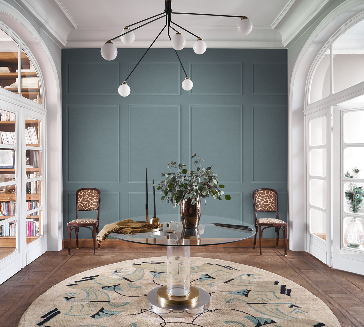 Papier peint panoramique Moulure le Grand Salon bleu orage 90X310 - Moulures & Co de Casadéco | Réf. MOCO200206424