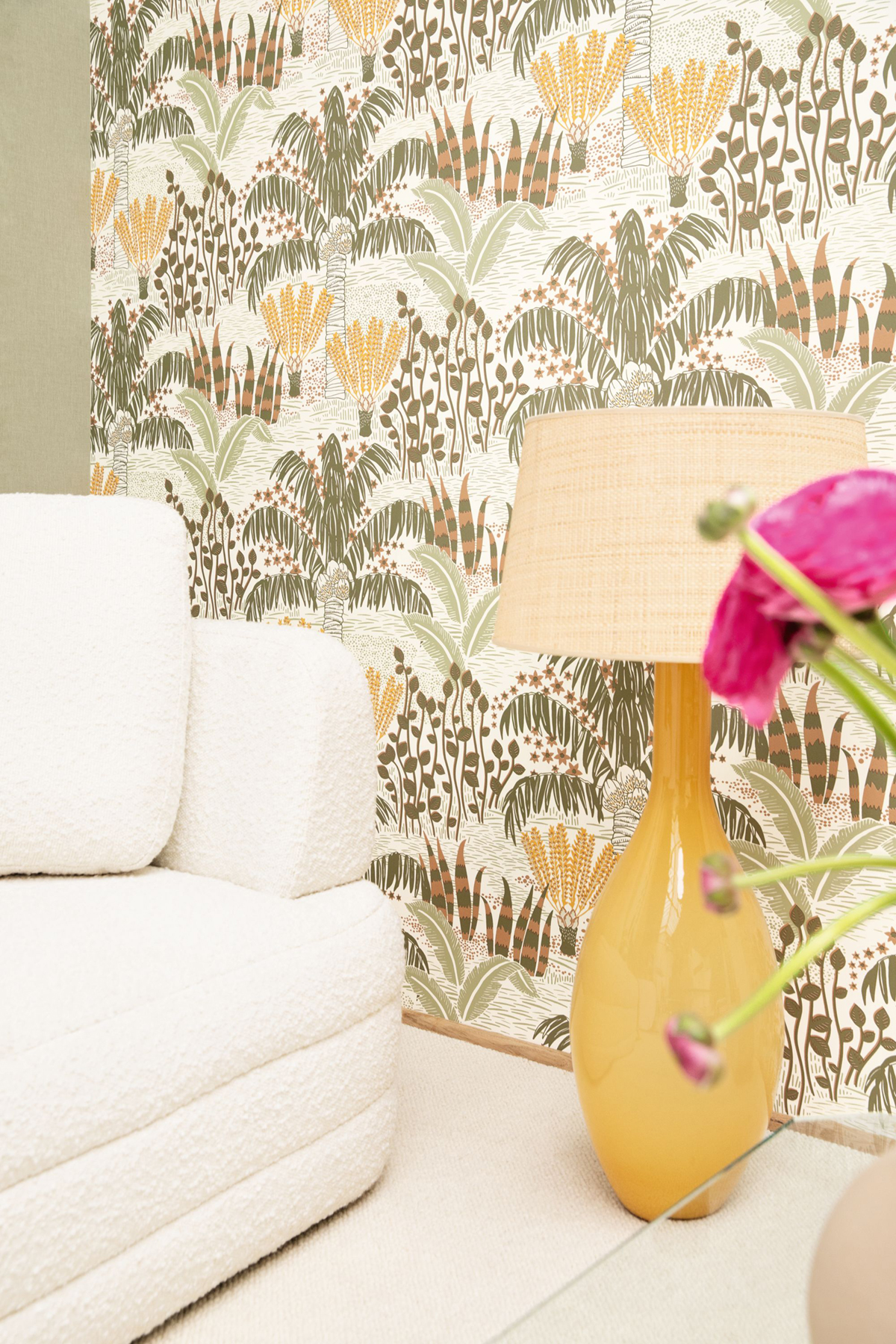 Papier peint Palmier Palmeraie vert jaune - L'Epopée de Casélio AMB2 | Réf. EPO103697024