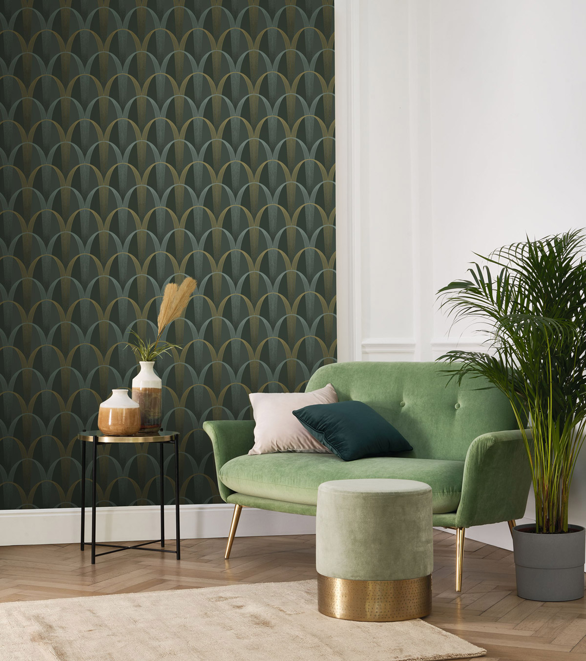 Papier peint Arche Entrée des Artistes vert sapin irisé - Années Folles de Casadéco | Réf. ANFO201047728