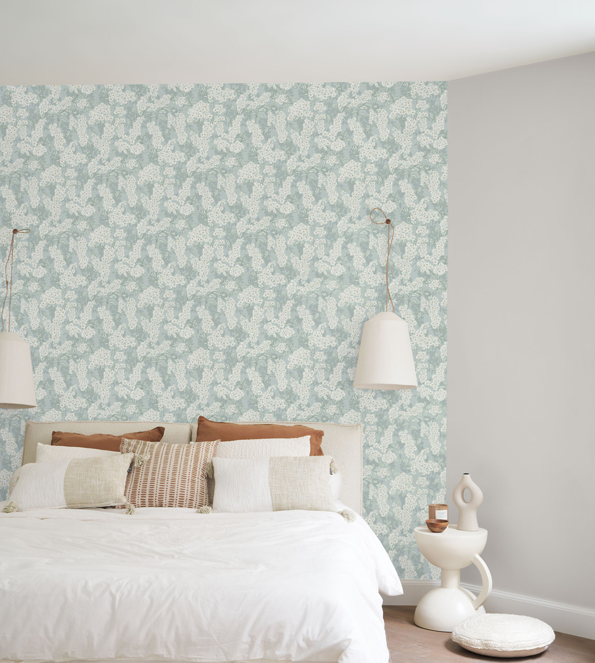 Papier peint Fleurs Ume bleu nuage - Kyoto de Casadéco | Réf. KYTO88736286