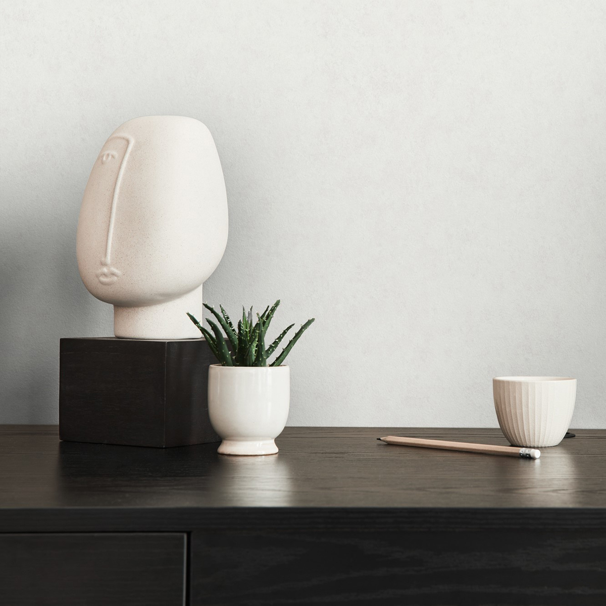 Papier peint Uni Plâtre gris perle - Arcade d'Architects Paper AMB3 | Réf. 39330-1