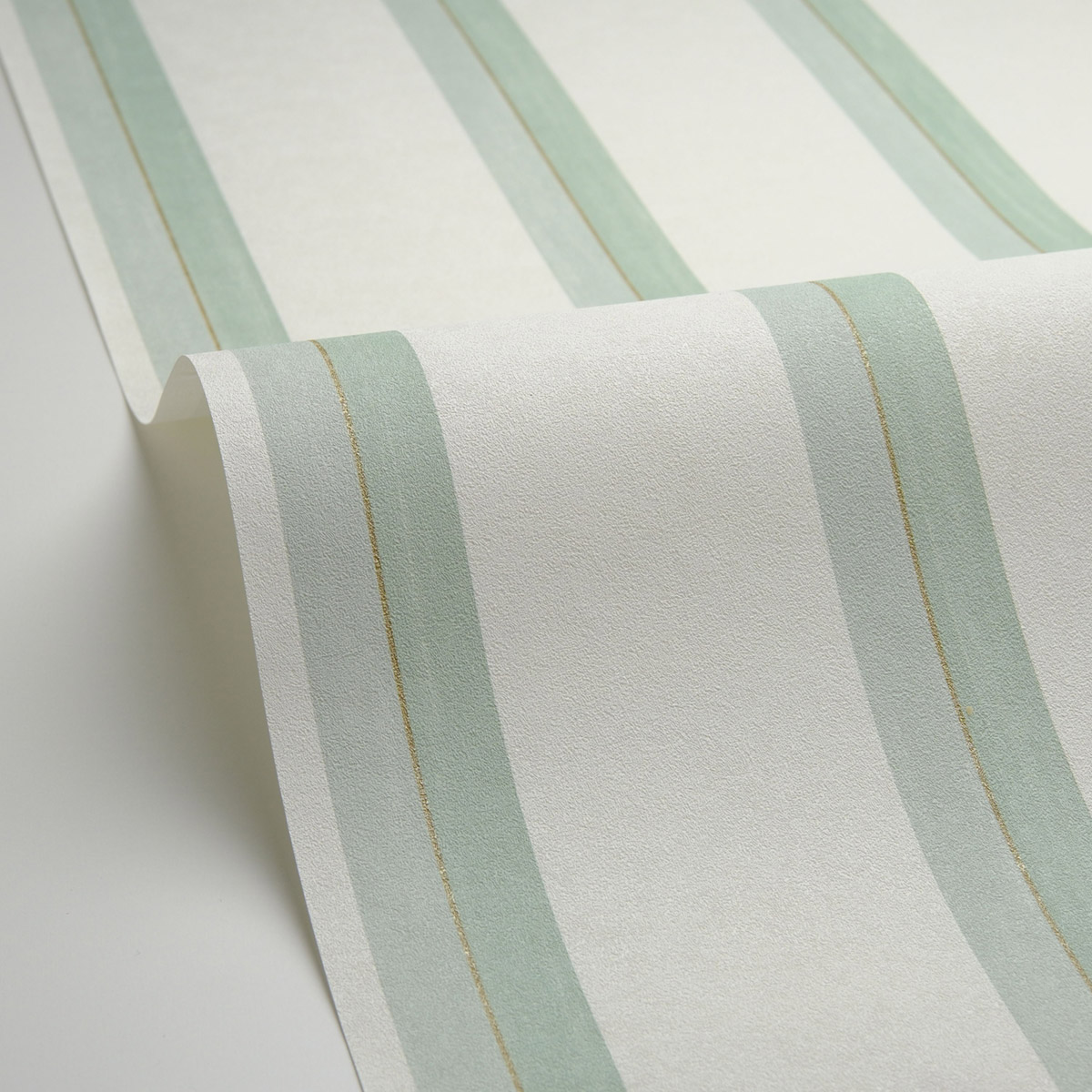 Papier peint Rayure Satisfaction vert d'eau doré - Green Life 2 de Casélio AMB4 | Réf. GNL2105350708