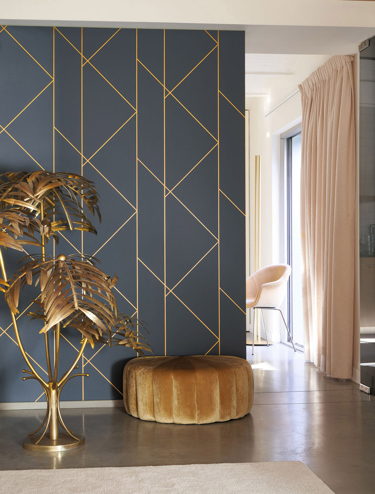 Papier peint Géométrie Pure Métallisé bleu marine doré - Alchimie de Casadéco | Réf. ALMI89906846