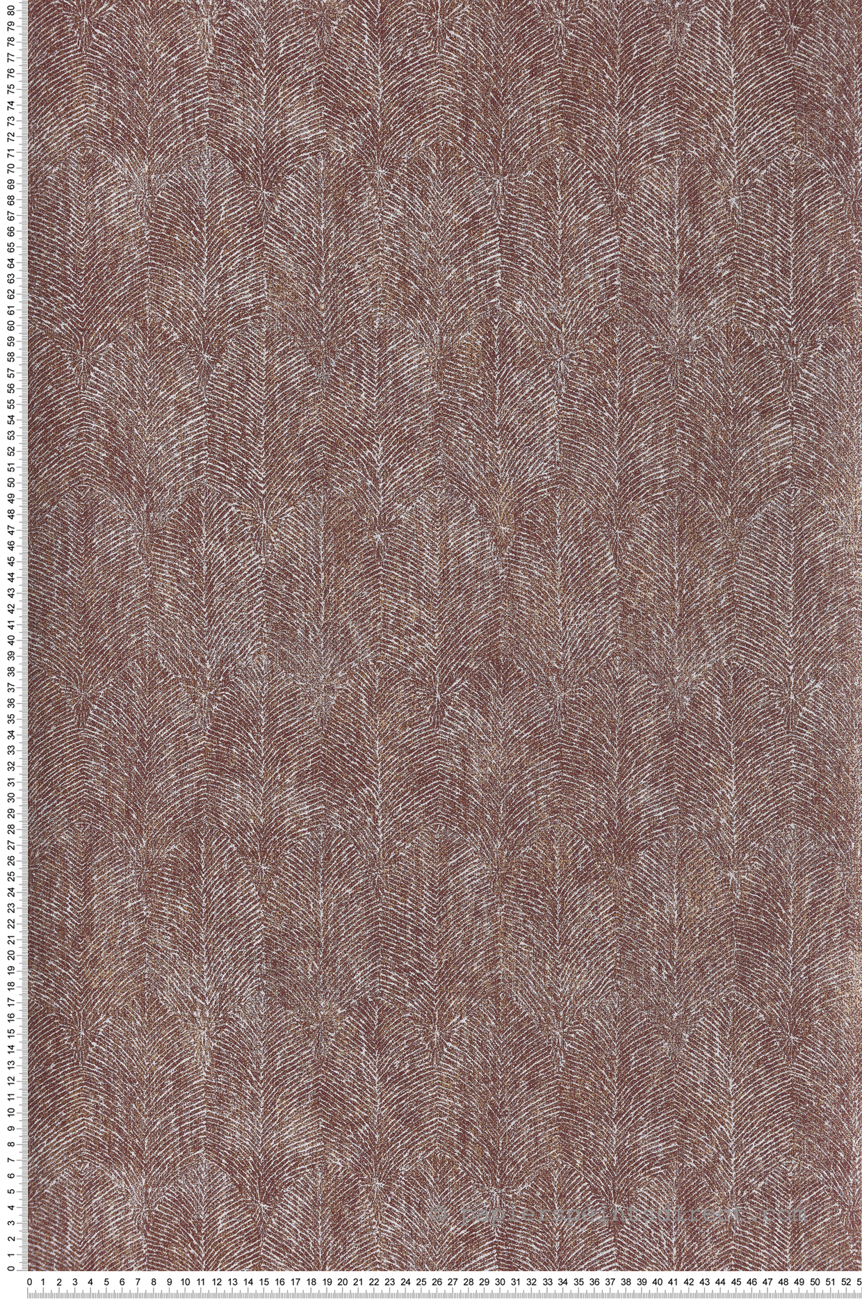 Papier peint Feuille Ethnique Isabelline bordeaux et doré - Mirage de Casamance | Réf. CAS-75261630