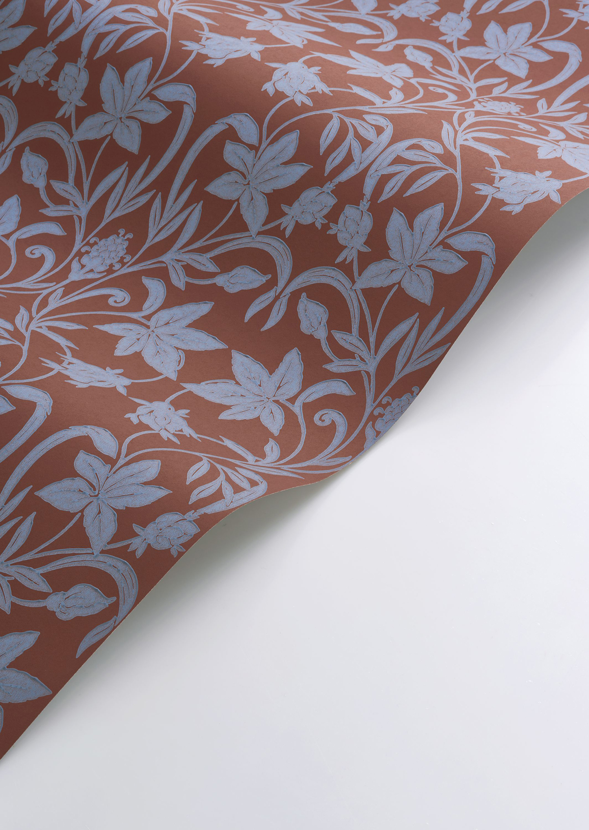 Papier peint Feuille Style Anglais Primrose bleu bordeaux - Heritage de Casadéco AMBV | Réf. HETA201238665