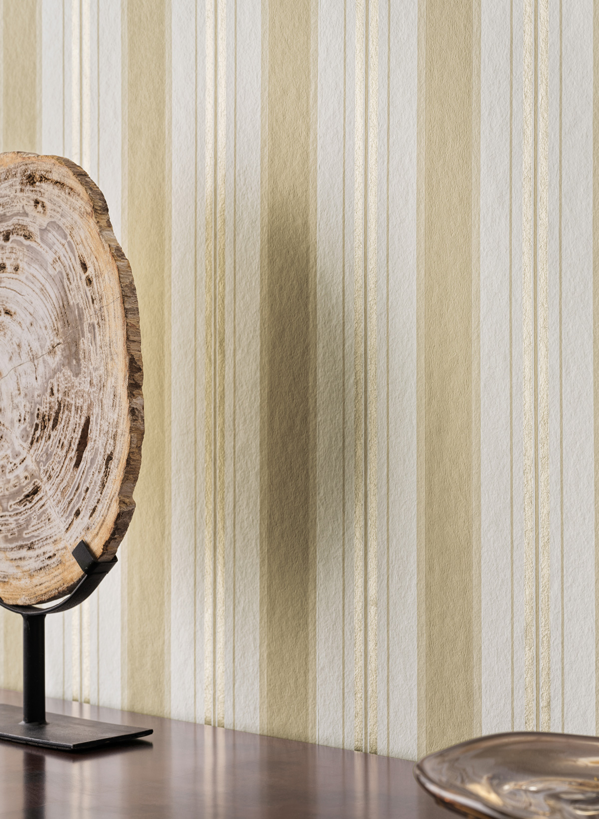 Papier peint Rayure Vintage Peruzzi écru doré - Alberti d'Osborne & Little AMB1| Réf. OSB-W7982-01