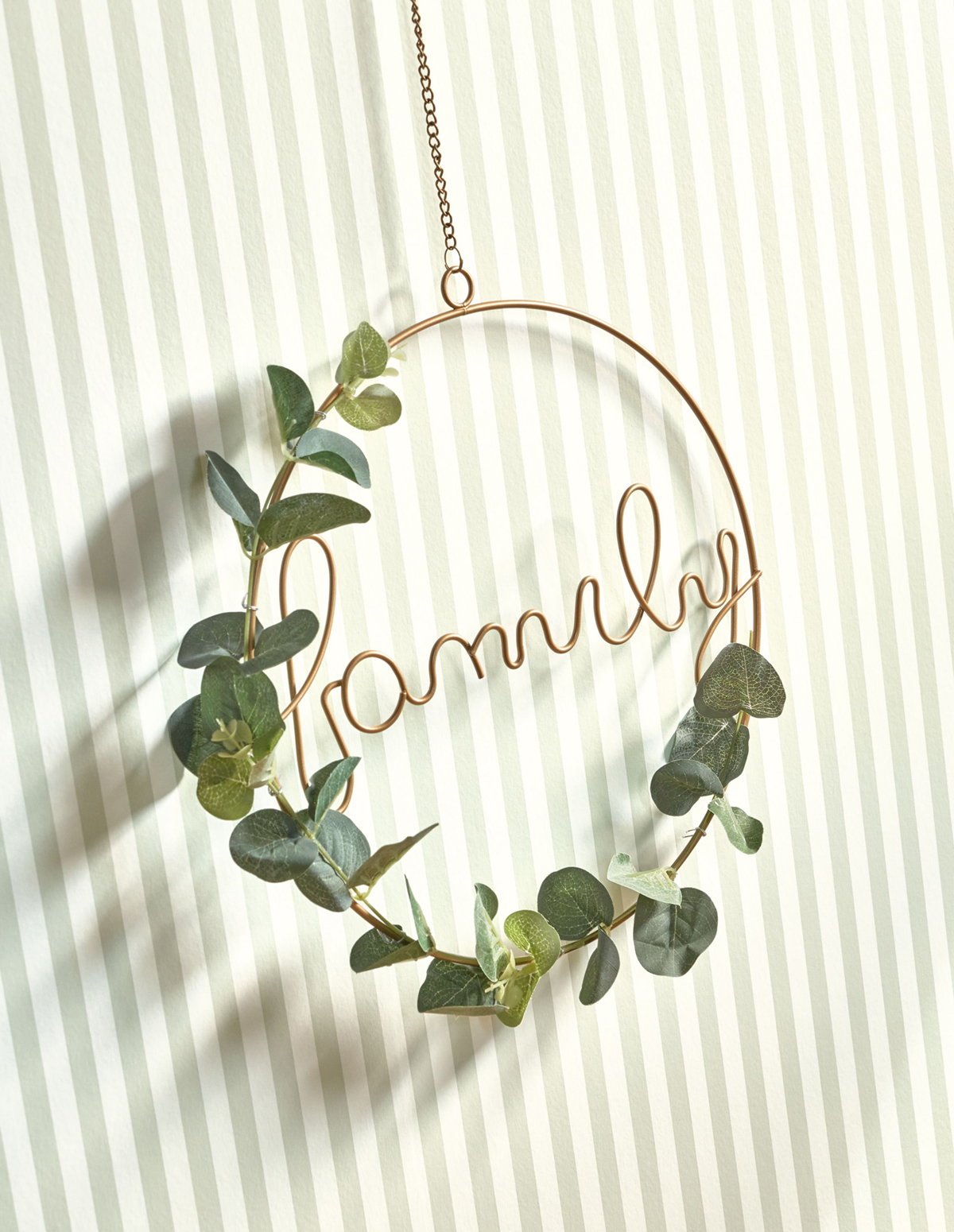 Papier peint Rayures vert amande - Once Upon A Time de Casadéco | Réf. OUAT29887589