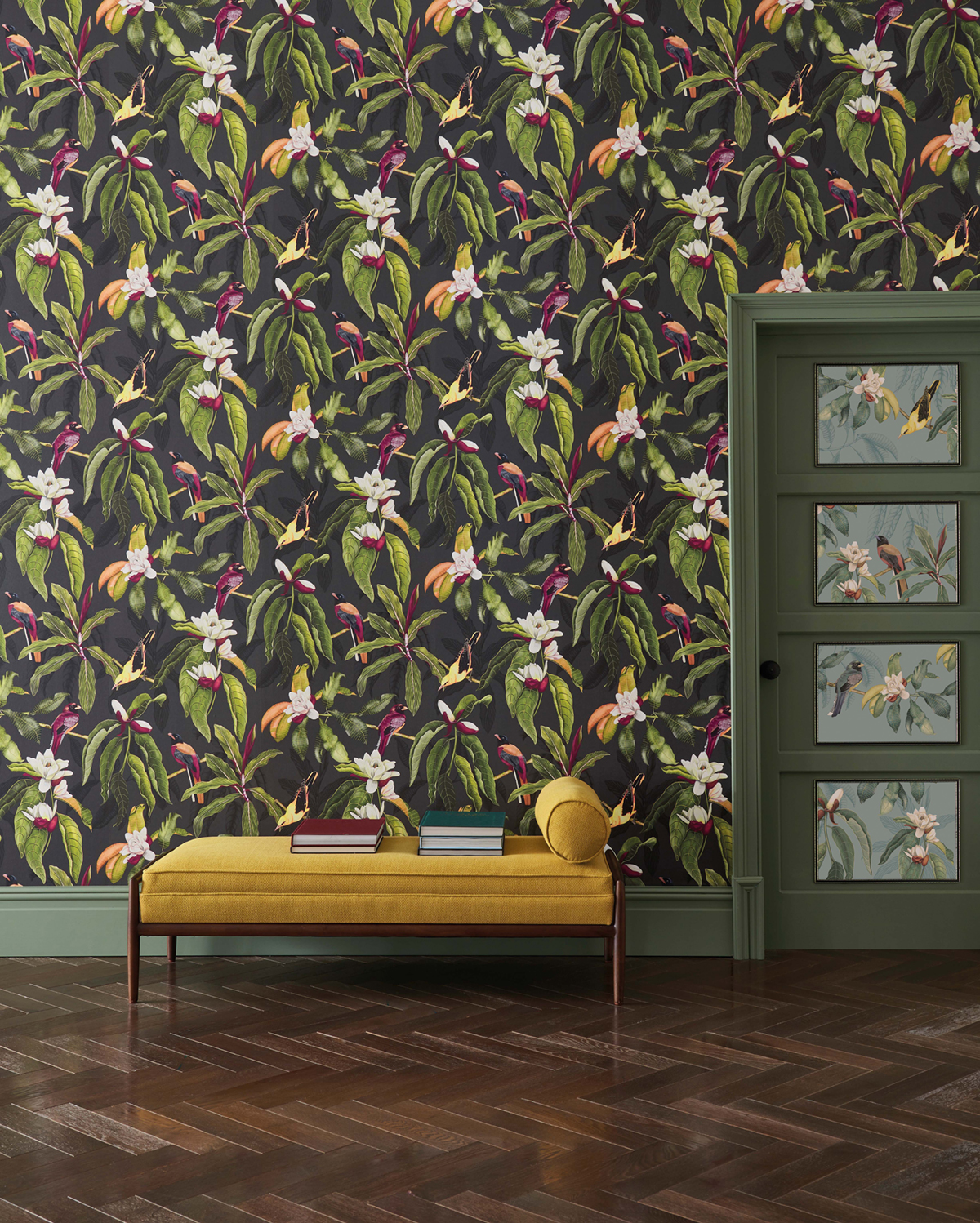 Papier peint exotique Oiseaux Michelia Charocal - Empyrea d'Osborne & Little AMB2 | Réf. OSB-W7612-01