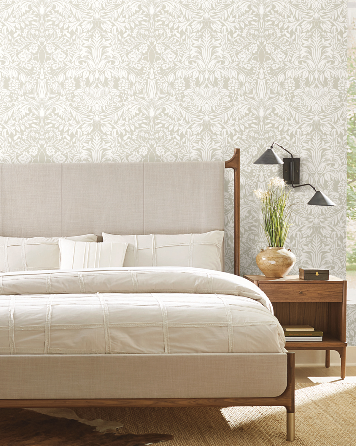 Papier peint Damassé de Glycines beige - Arts & Crafts d'Initiales | Réf. INI-AC9194