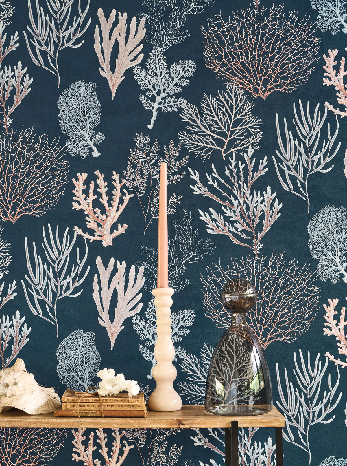 Papier peint Marin Corail bleu marine - Seaside de Casadéco AMB2 | Réf. SEAS83976776