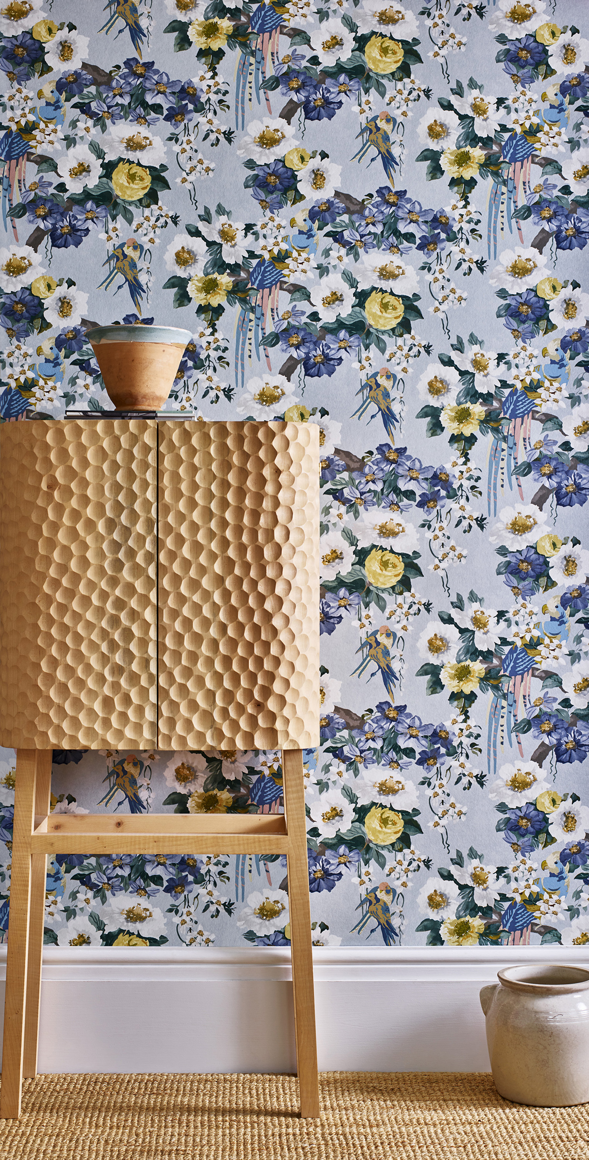 Papier peint Oiseau Floral Serenade bleu - V&A Decorative Papers II d'Initiales | Réf. INI-2412-181-04