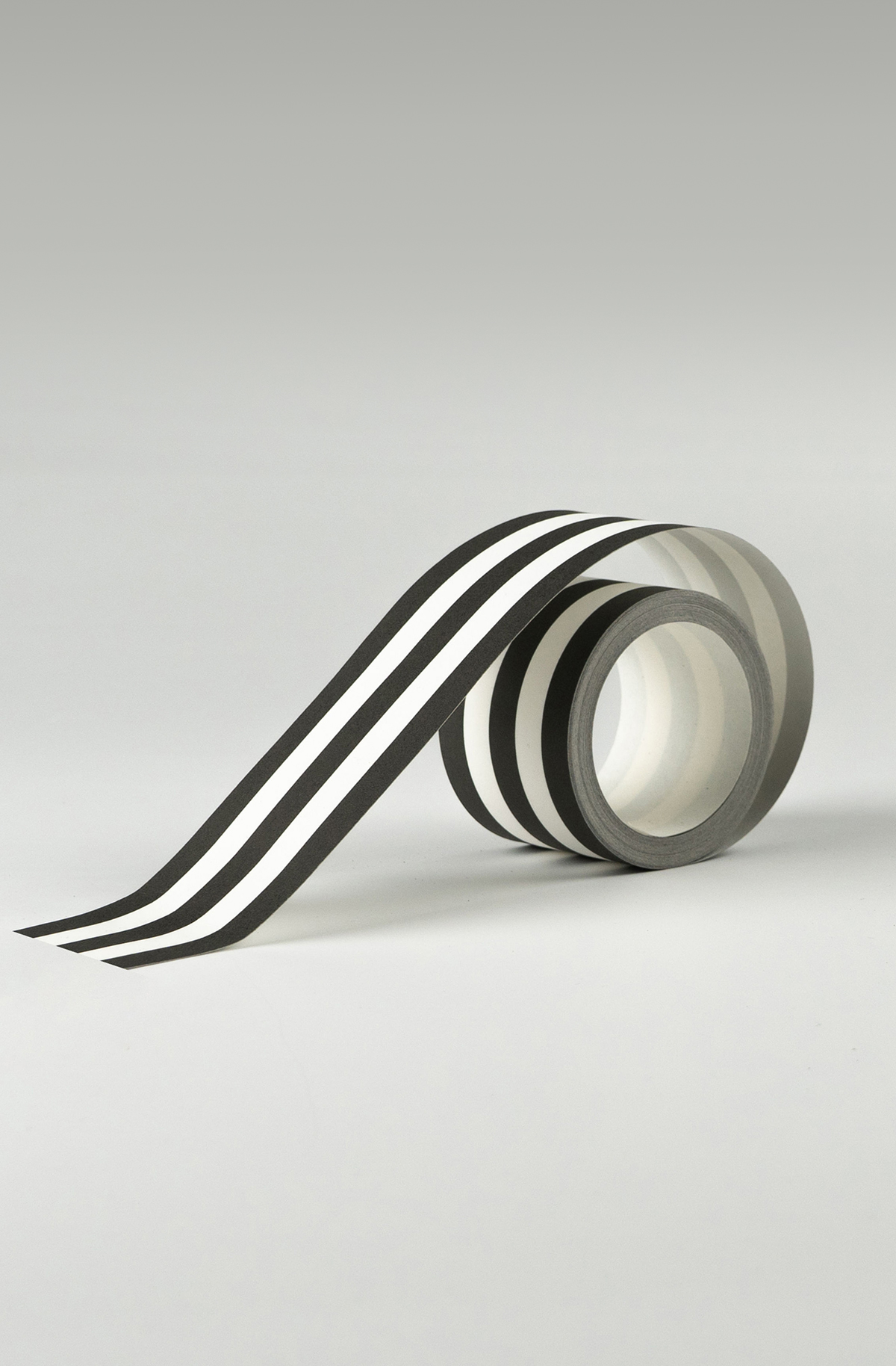 Galon Rayure Fine Délicate noir blanc - Galons et Frises de Casadéco | Réf. GAFR200419578