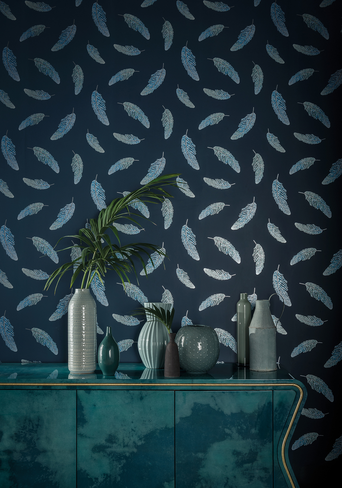 Papier peint Plume Adornado bleu et argenté - The Wallpaper Collection de Matthew Williamson | Réf. OSB-W7261-01