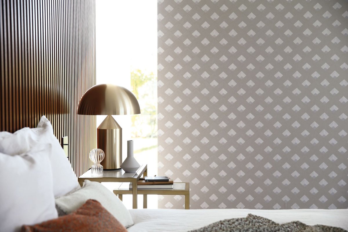 Papier peint géométrique ethnique Ondes Gris Argent - Misura de Casamance AMB2 | Réf. CAS-74470722