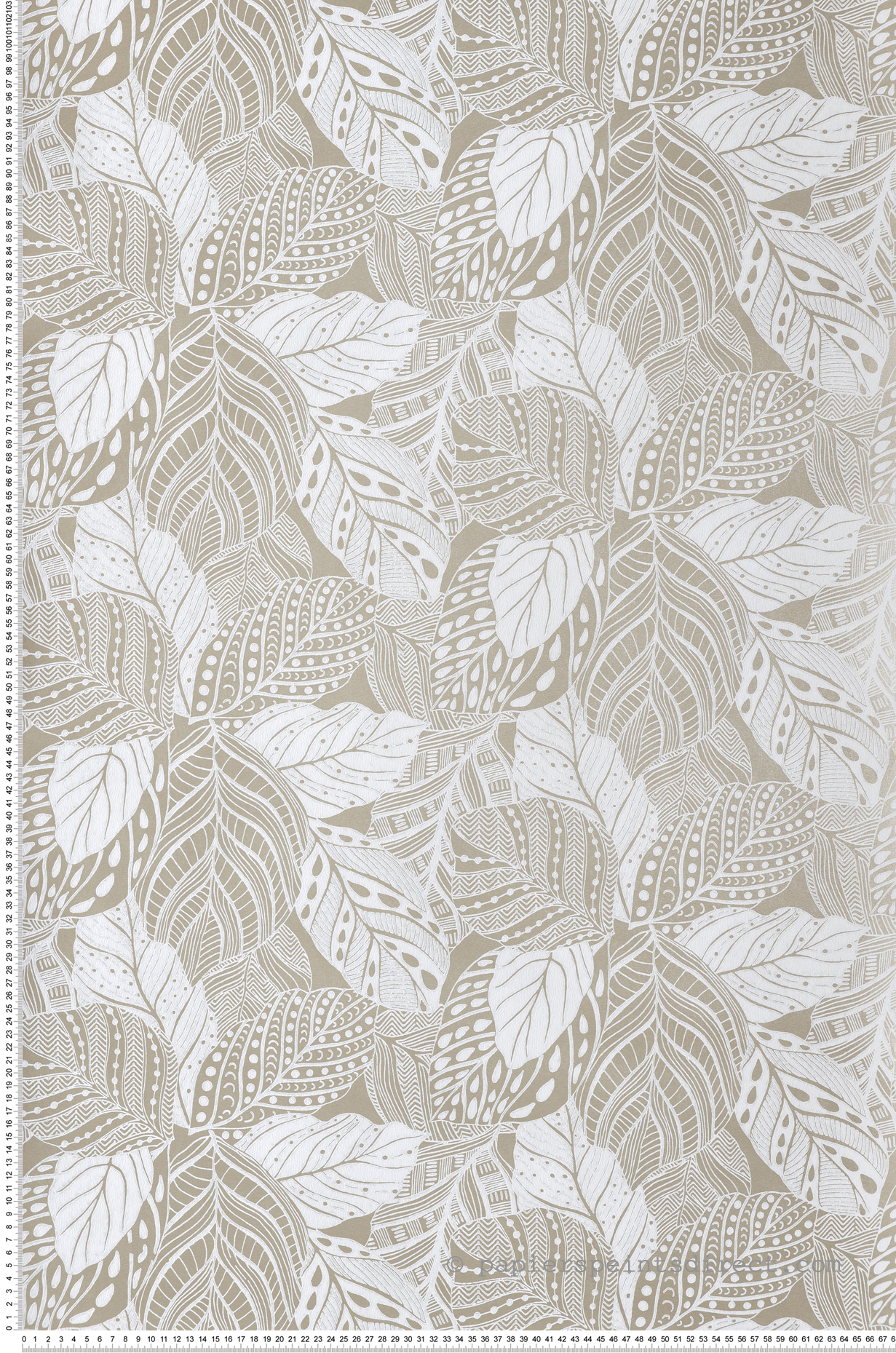 Papier peint Feuille de Vigne Graphique taupe métallisé - Greenhouse de York (Initiales) | Réf. INI-GO8222