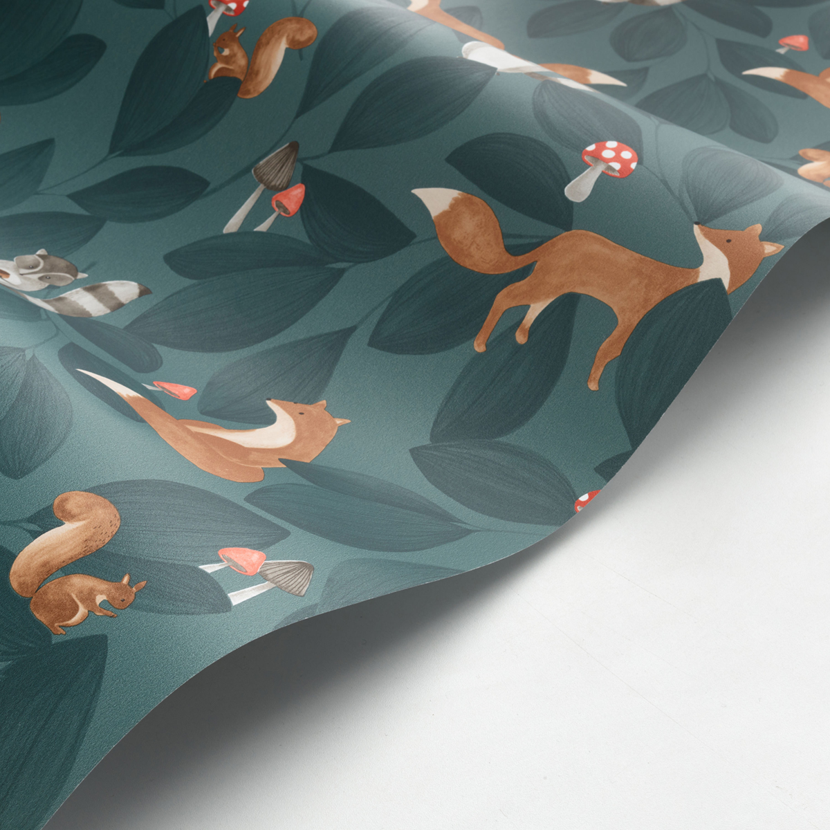 Papier peint Forêt Renard Woodland Friends vert paon - Once Upon A Time de Casadéco AMBV | Réf. OUAT88276815