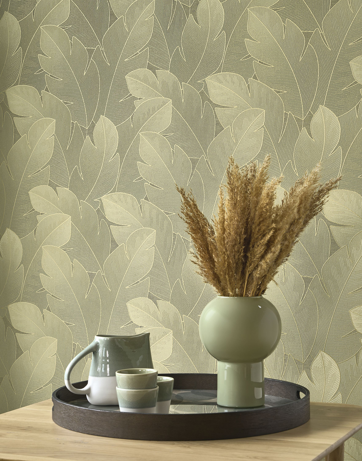 Papier peint Feuillage Tropical Yuto vert amande - Vegetals de Casadéco AMB2| Réf. VEGE201297447