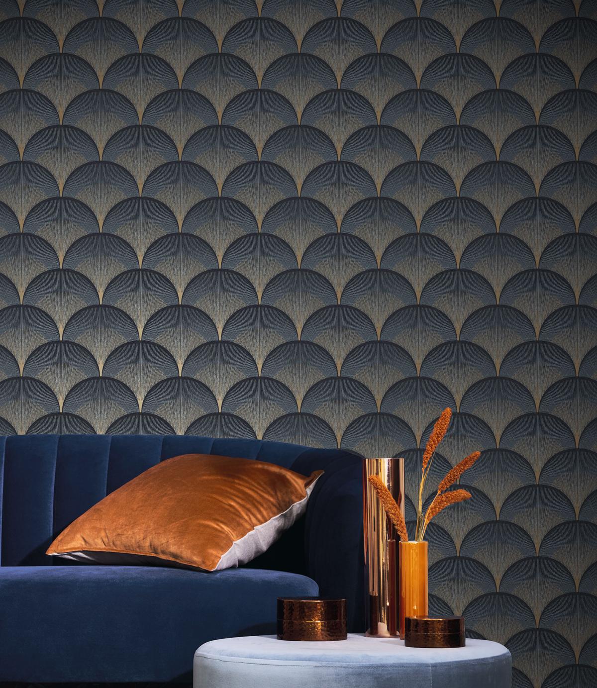 Papier peint Plume de Paon Broadway bleu nuit doré - Twenties de Casadéco | Réf. TWNT88666404