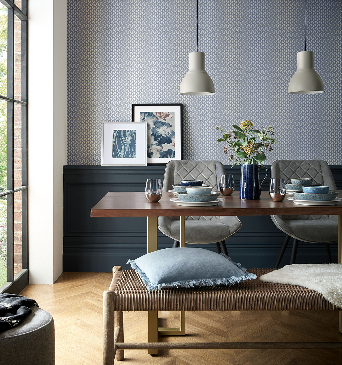 Papier peint Tissage Géométrique bleu et argenté - Willow d'Initiales | Réf. INI-00814703