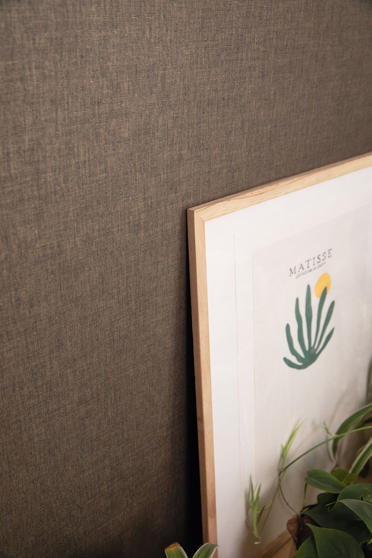 Papier peint Uni Lin marron cuivré - Balade de Casélio | Réf. BLD100609020