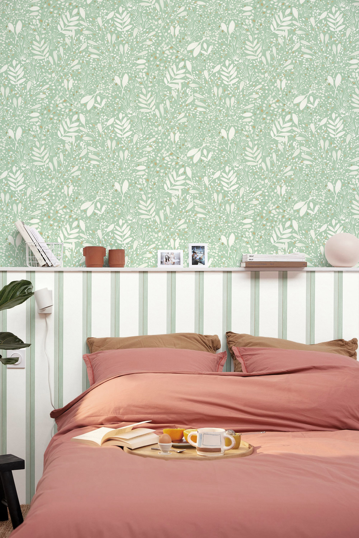 Papier peint Feuilles Joy céladon doré - Green Life 2 de Casélio | Réf. GNL2101697073